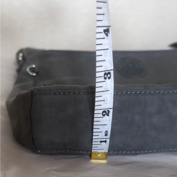 Kipling Medium Crossbody Bag.  Color: Gray. - Picture 6 of 6